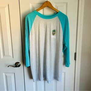 Pineapple Willy’s gray & blue half sleeve raglan Tshirt